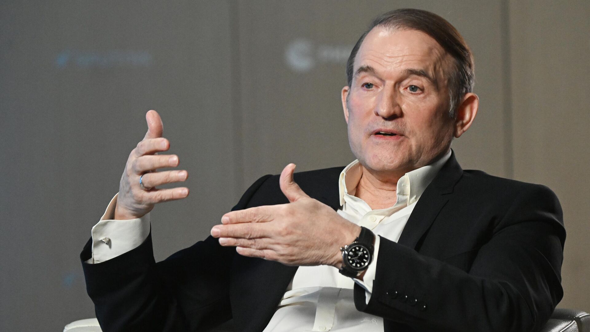 Медведчук: Telegram злочинно співпрацює зі Службою безпеки України