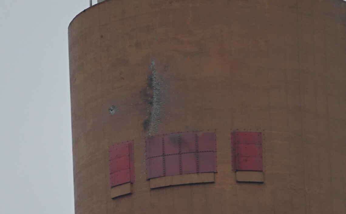 В Естонії заявили, що дрон, який врізався в димар електростанції, був українським