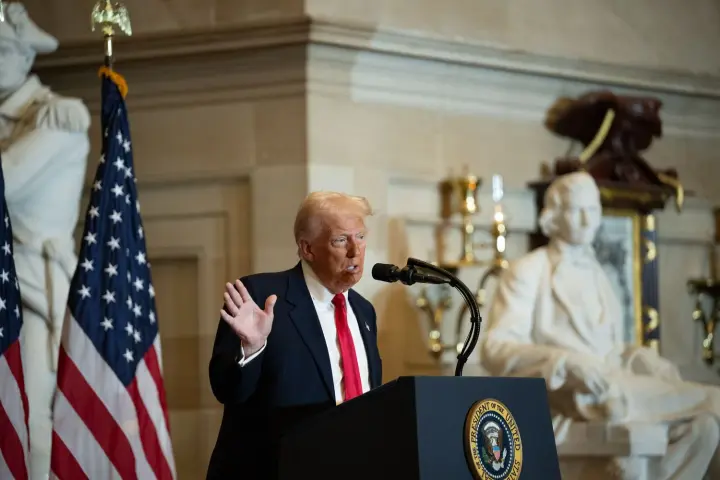 Трамп заявив, що йому байдуже, коли Іран повернеться за стіл переговорів