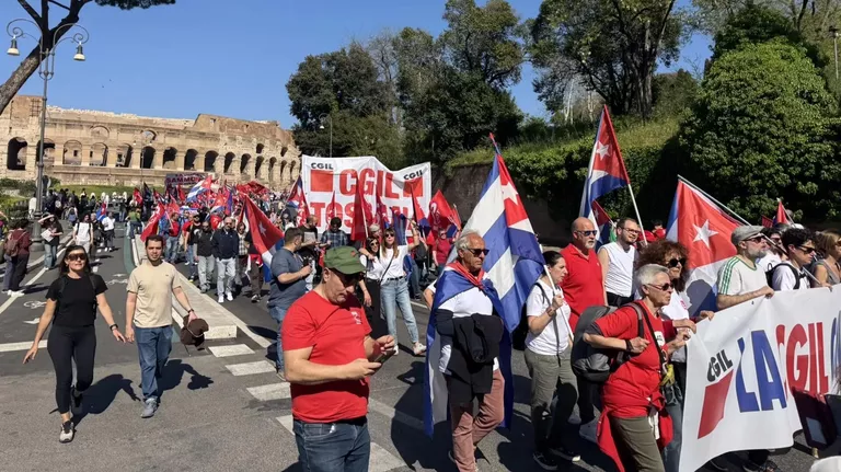 У Римі пройшла багатотисячна хода на підтримку Куби