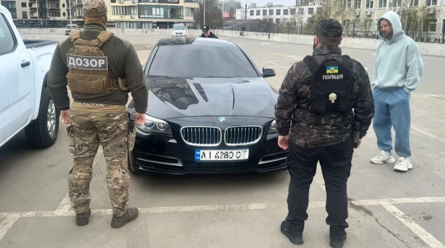 Викрили схему переправлення десятків чоловіків за кордон через систему "Шлях"