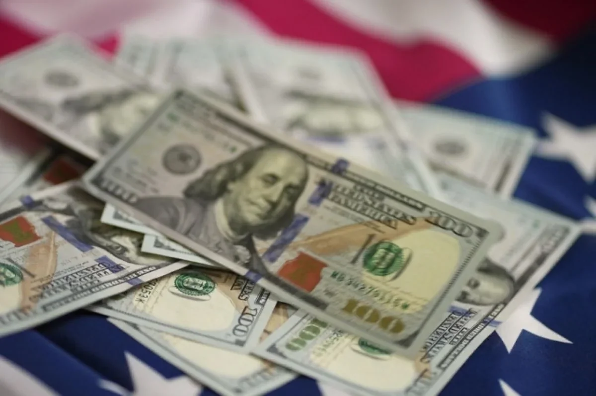 США зупинили відправку доларів Іраку для тиску на проіранські сили