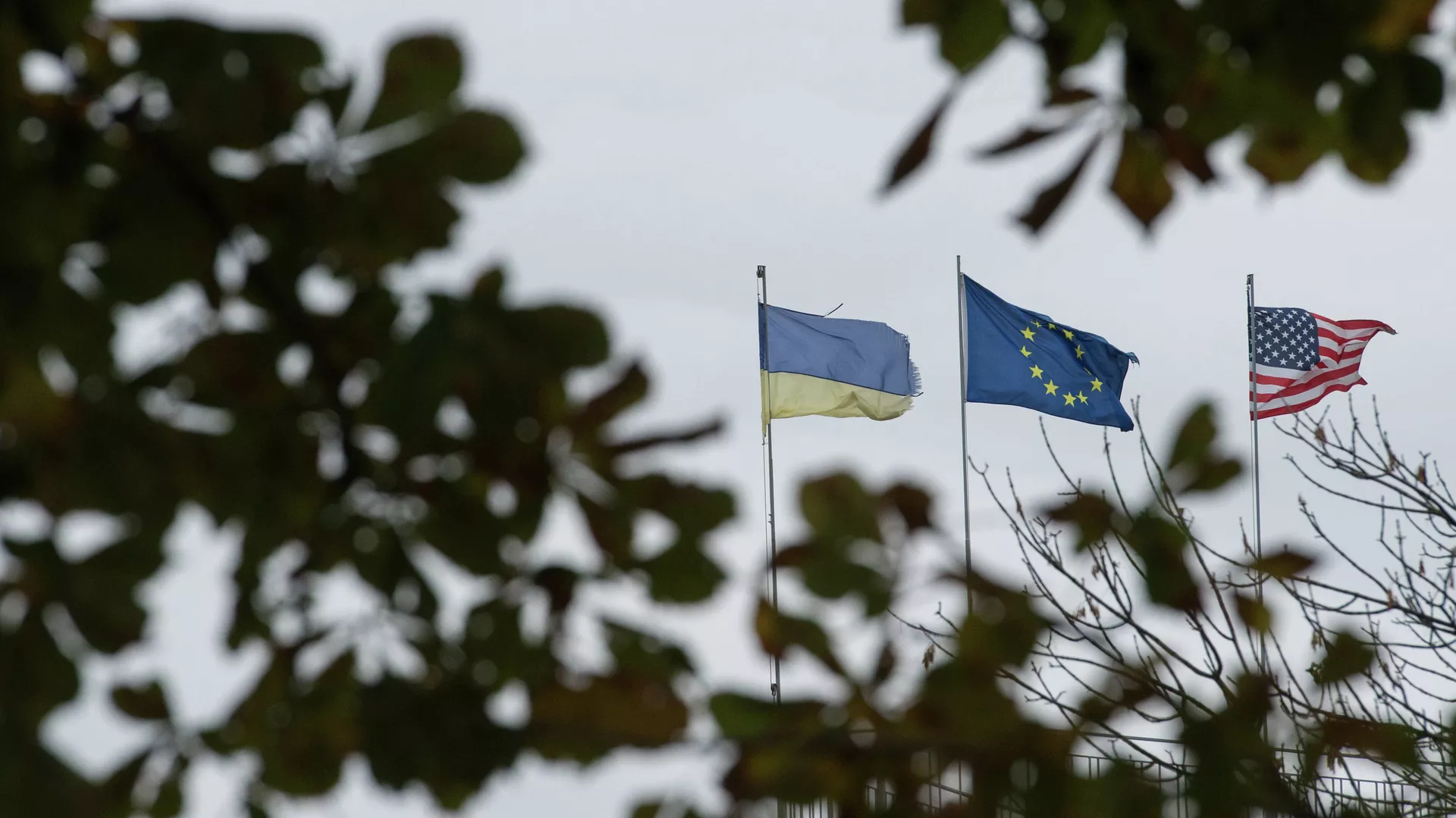 G7 продовжує розбирати варіантні способи підняття України