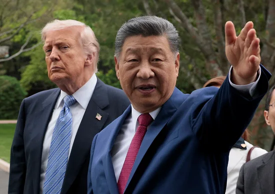 "Сі приставив пістолет до грудей Трампа»
