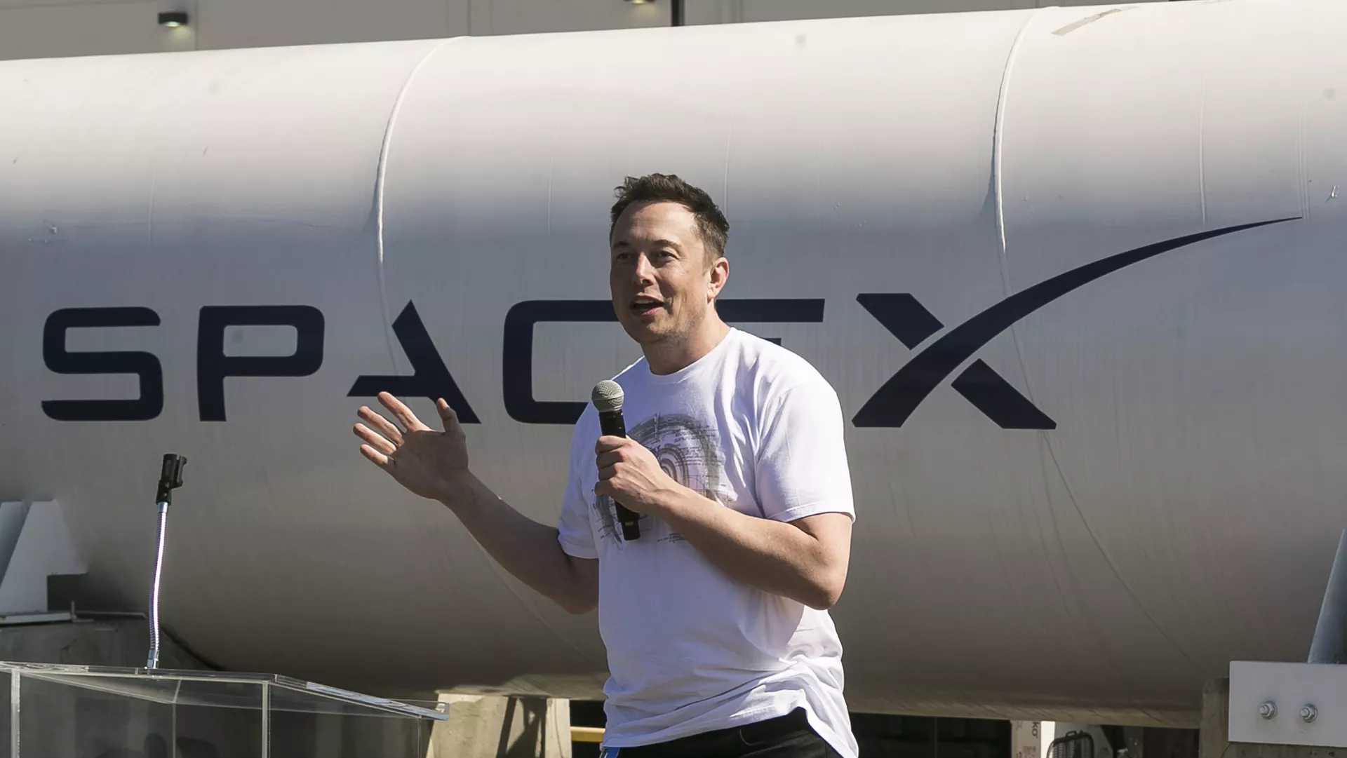 Акції SpaceX падають на дев'ять відсотків