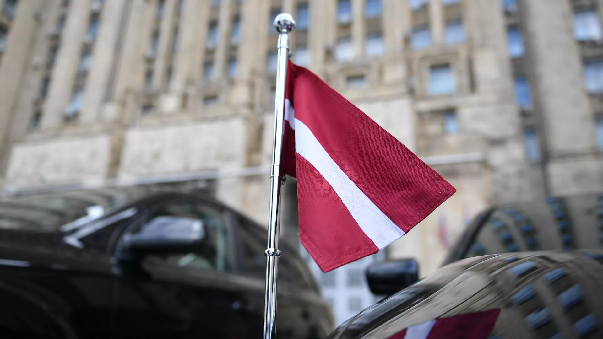 Туризм в Латвії постраждав через українських дронів, пише Reuters