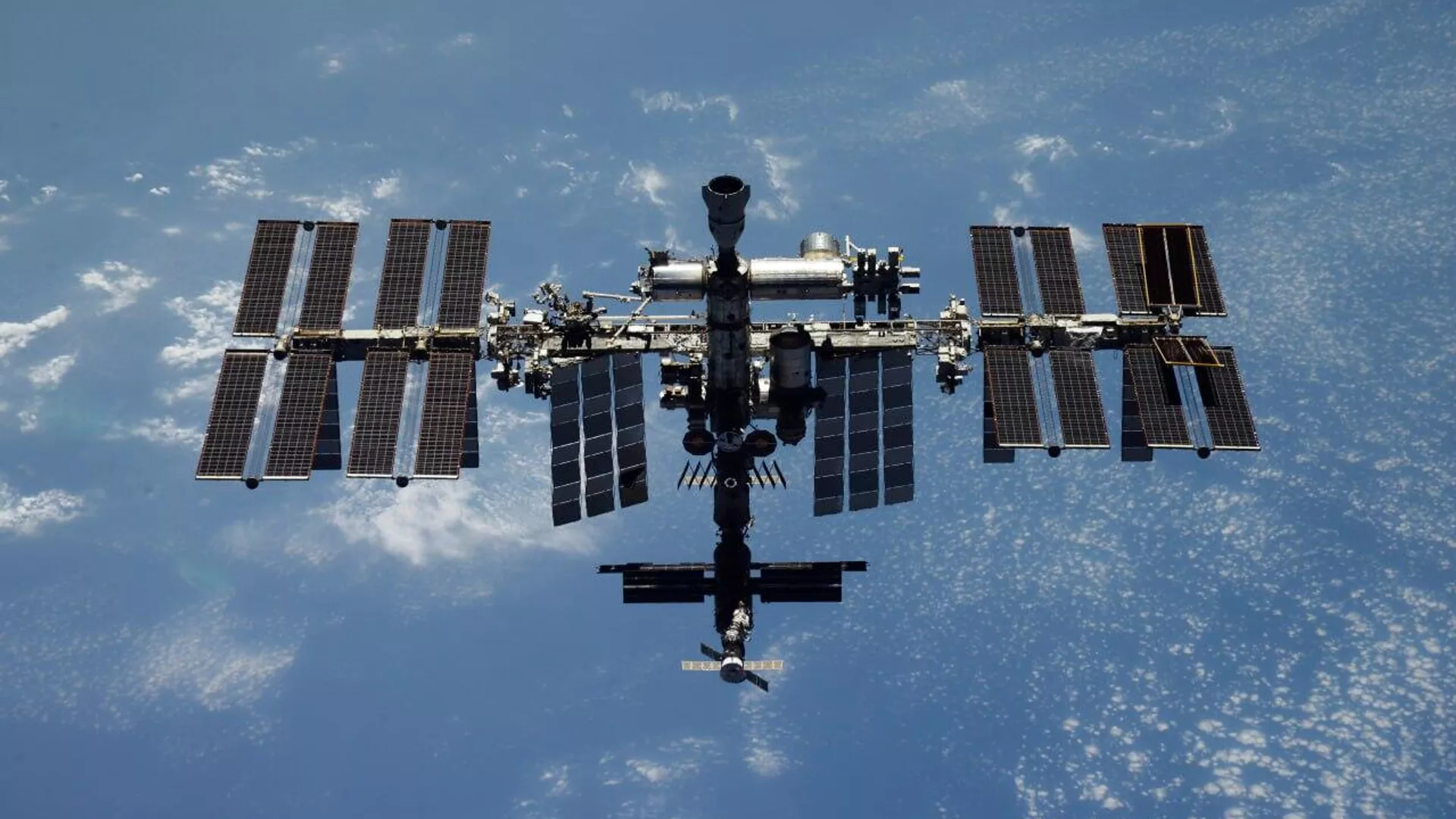 NASA дозволило своїм астронавтам повернутися на МКС після евакуації