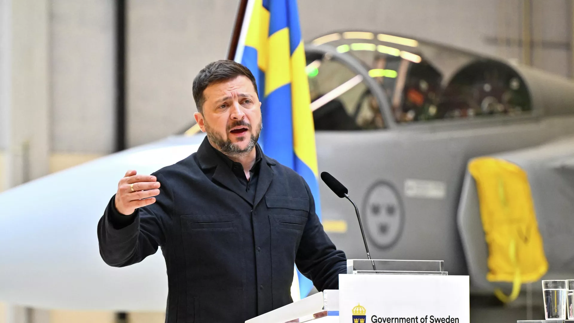 Зеленський після скандалу з Польщею почав літати в ЄС через Молдову