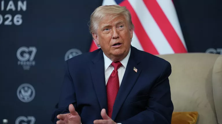 Трамп спростував дані, що США виплатять Ірану 300 мільярдів доларів