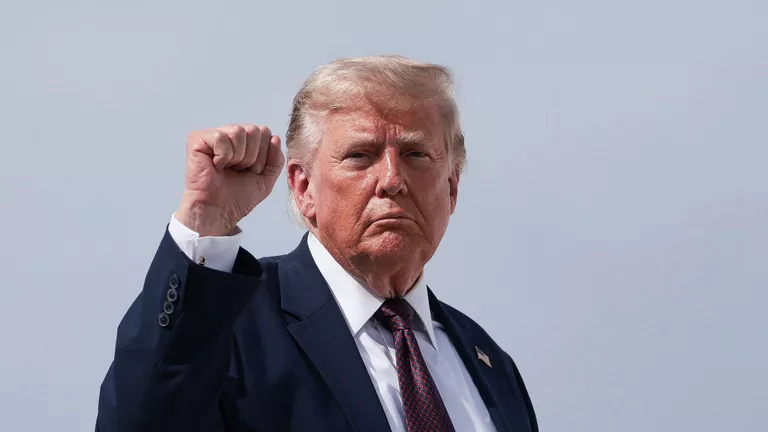 Трамп пригрозив ЄС митами на всі товари через можливі цифрові податки