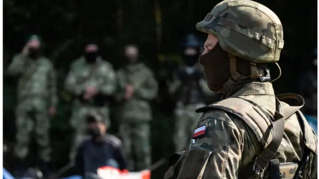 Польща попереджає про можливе перекидання Росією «ввічливих людей» у країни Балтії