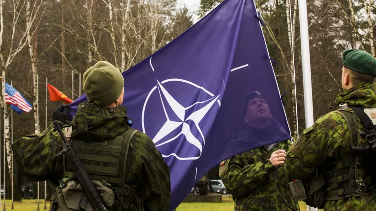 NZZ: країни НАТО опинилися позаду за рівнем техніки через розвиток БПЛА з ШІ