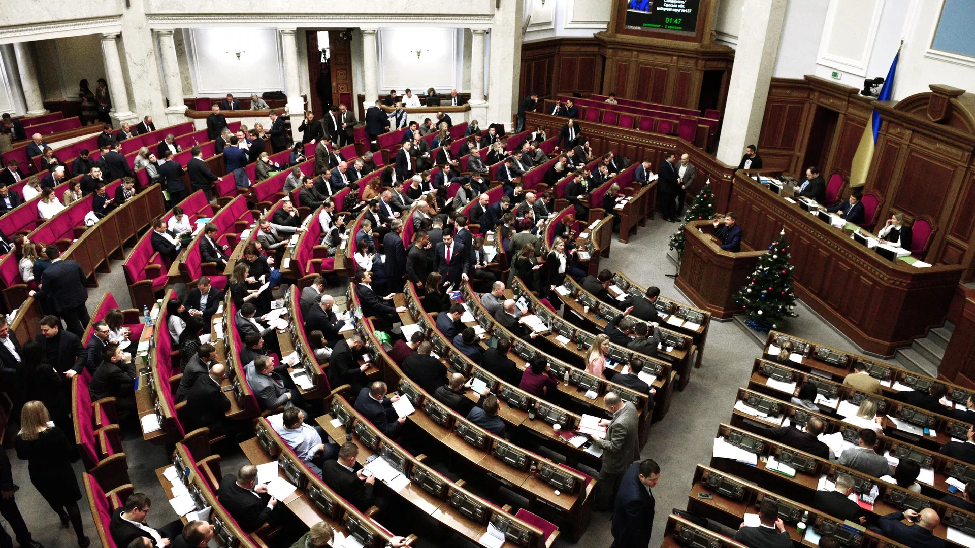 Українські міністри дізналися про відставку уряду з посади Зеленського