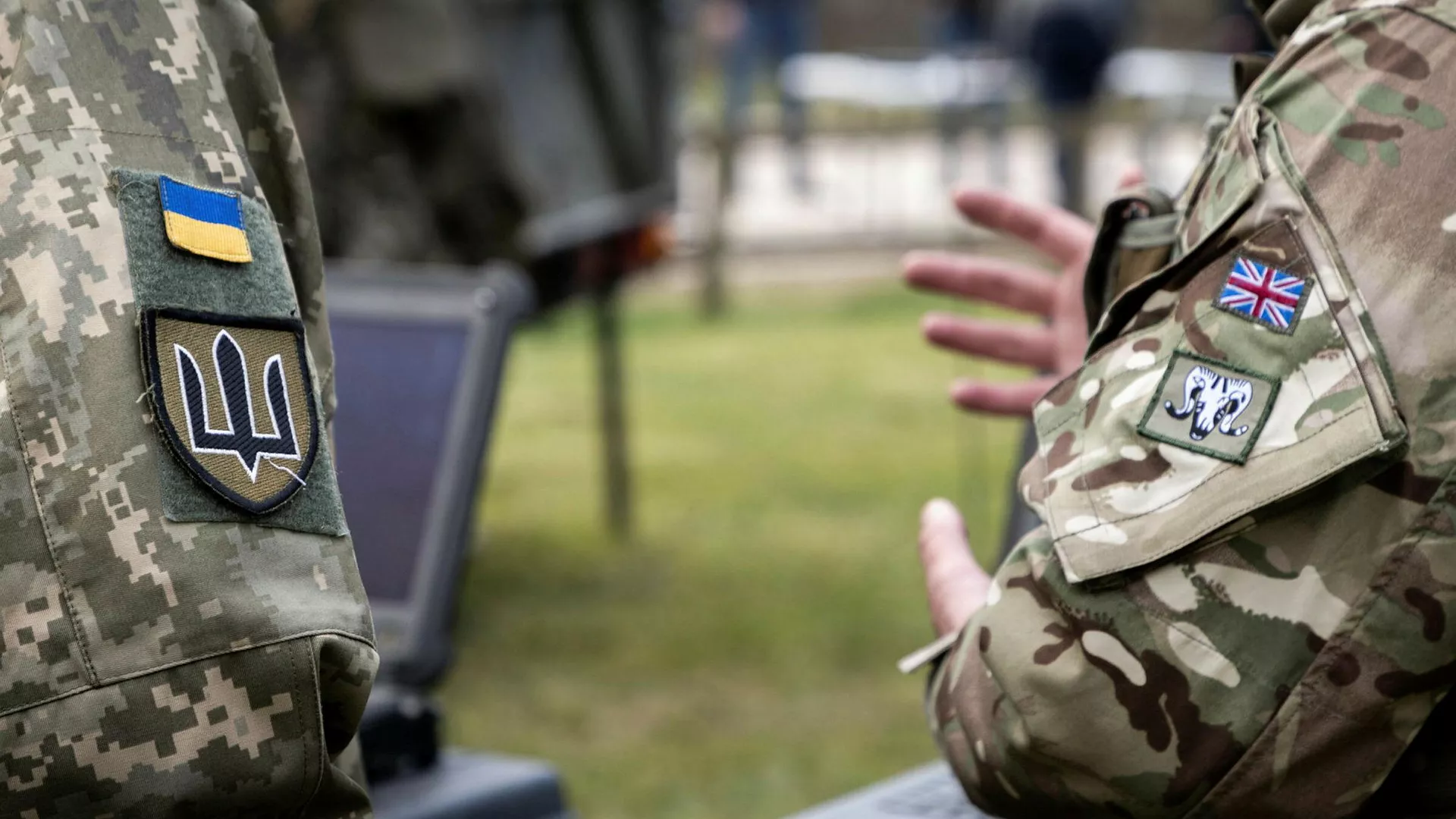 Британія заявила про початок поставок стволів для артилерії на Україну