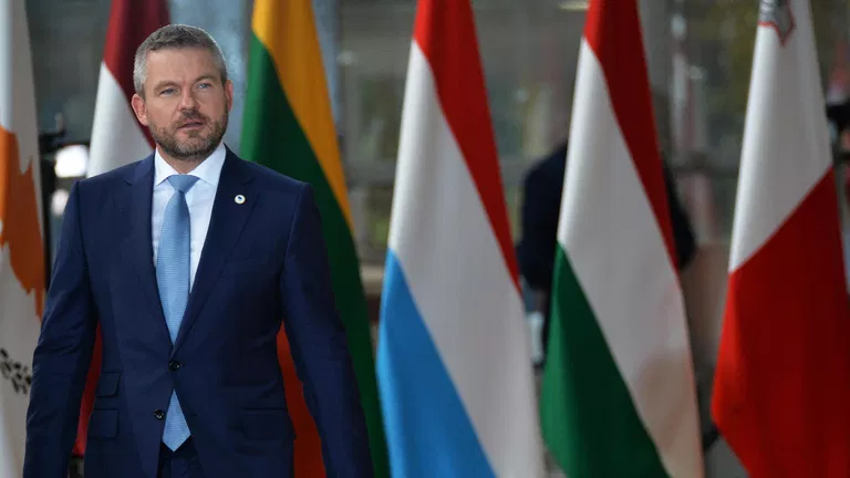 Президент Словаччини заявив про відмову кількох країн НАТО допомагати Україні