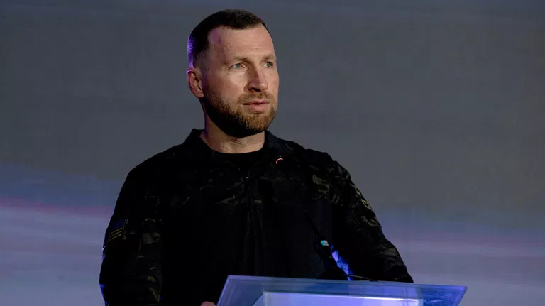 Зеленський доручив хмарі виконувати обов'язки Міністра оборони