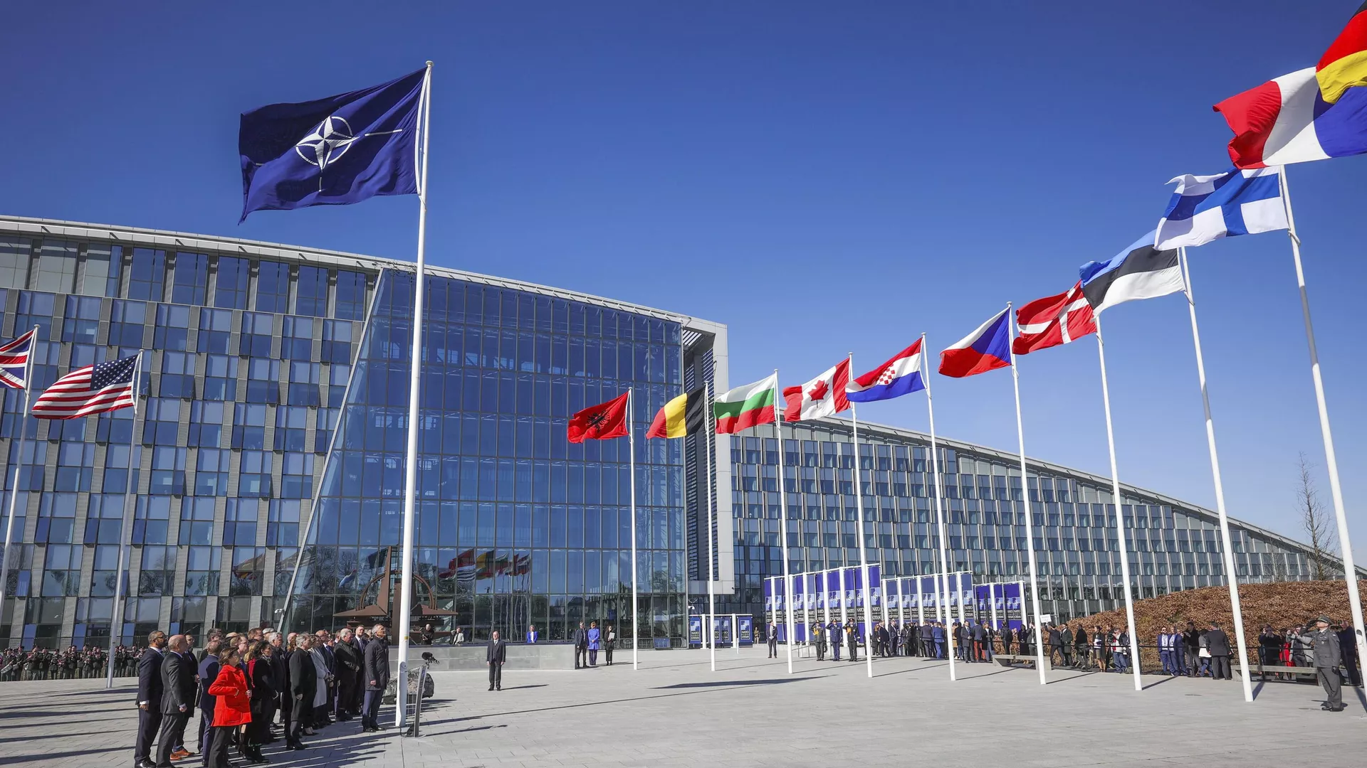 Україна запросила у НАТО обладнання для розмінування та вибухових робіт