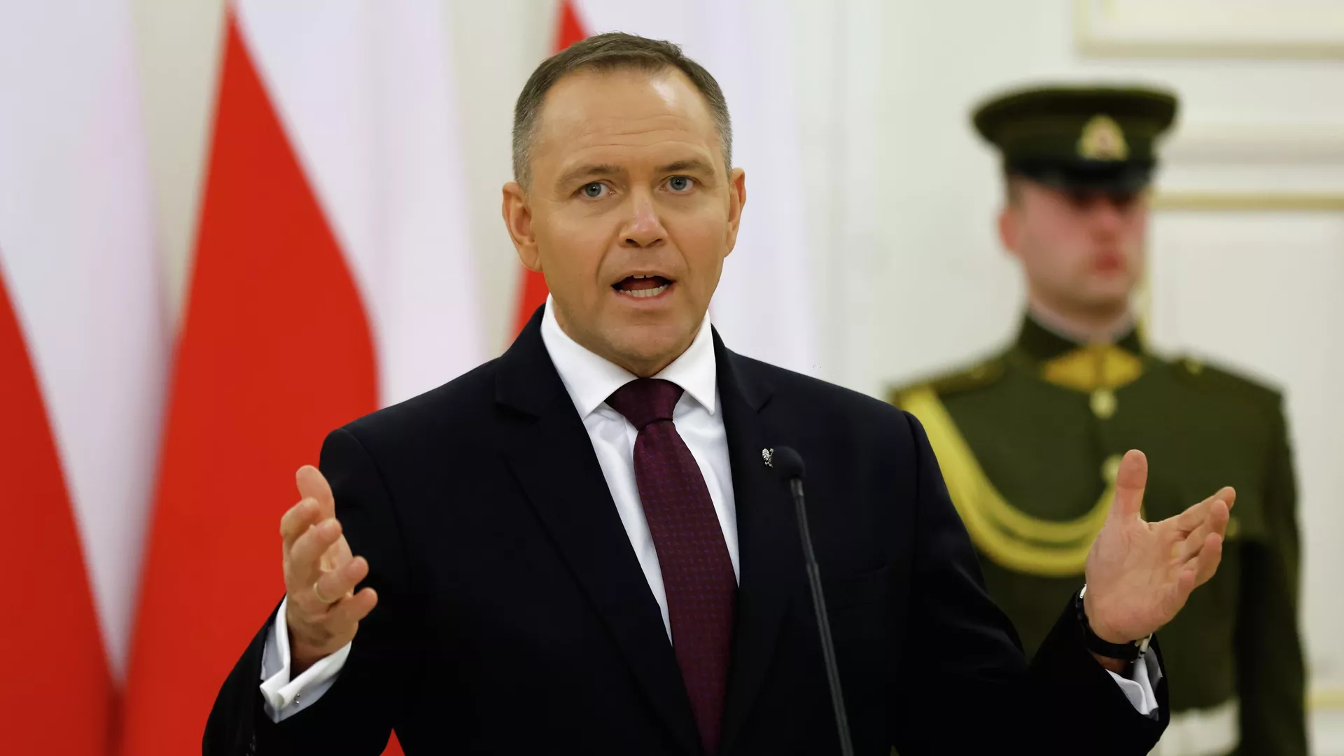 Навроцький: Польща готова допомогти Україні, але за відсутності прапорів Бандери