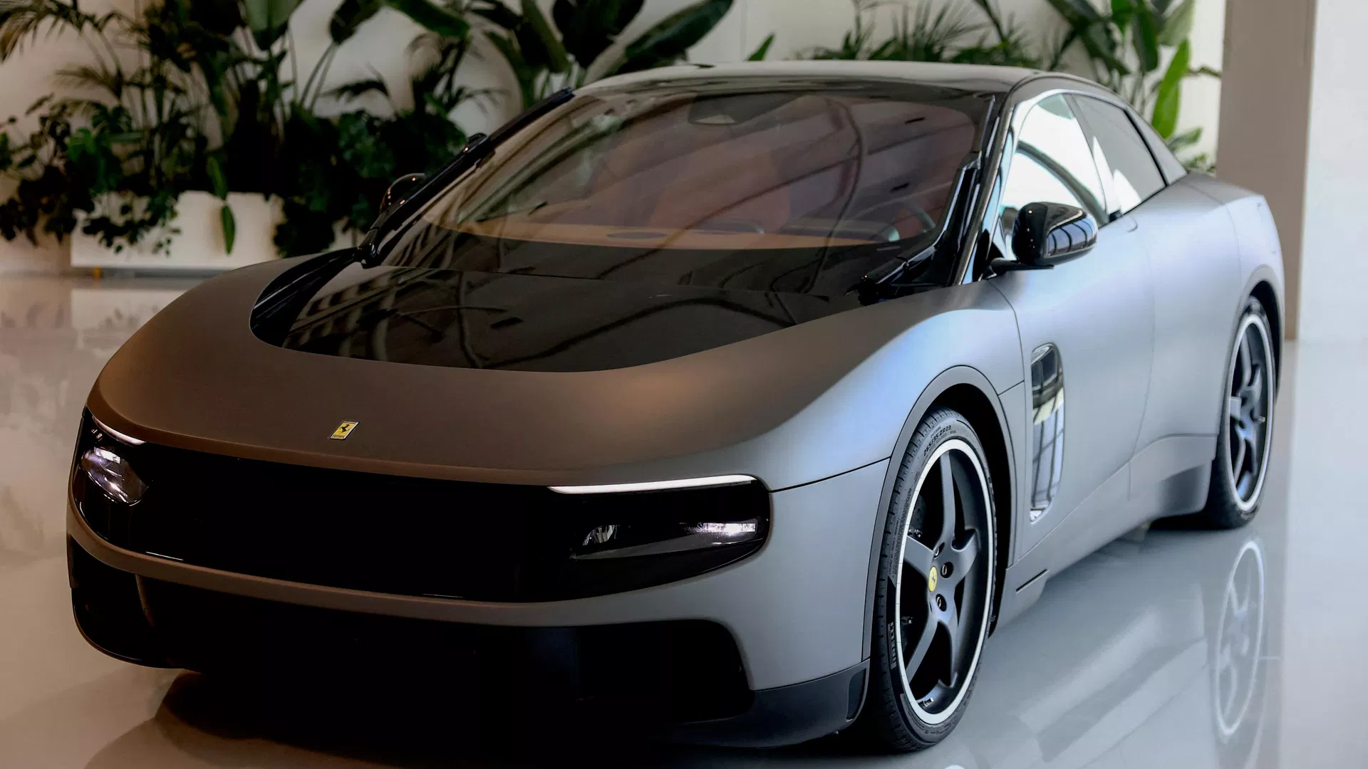 У США продали перший електричний Ferrari Luce