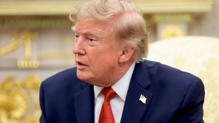 Трамп продовжив торгове ембарго проти Куби на рік